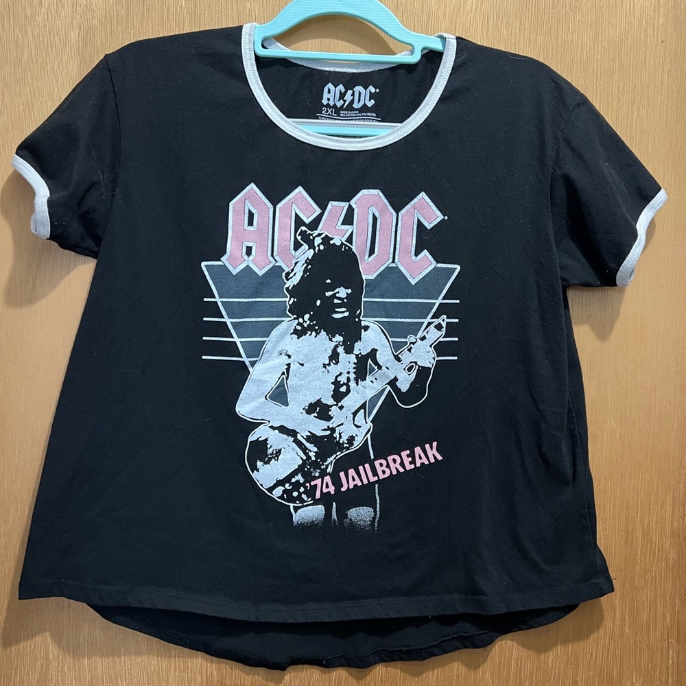 AC/DC ringer tee size 2 XL